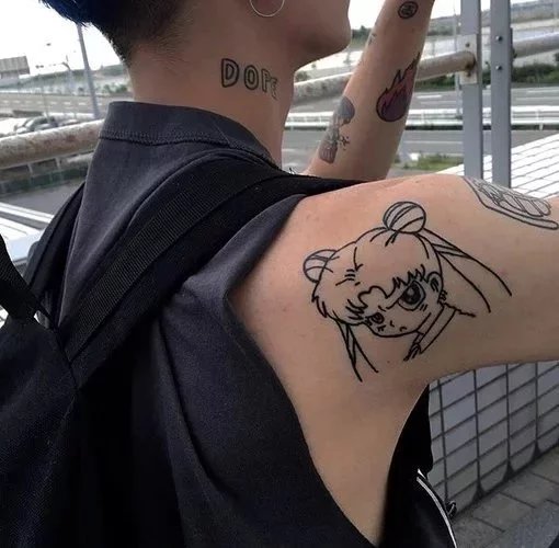 伏艳航信